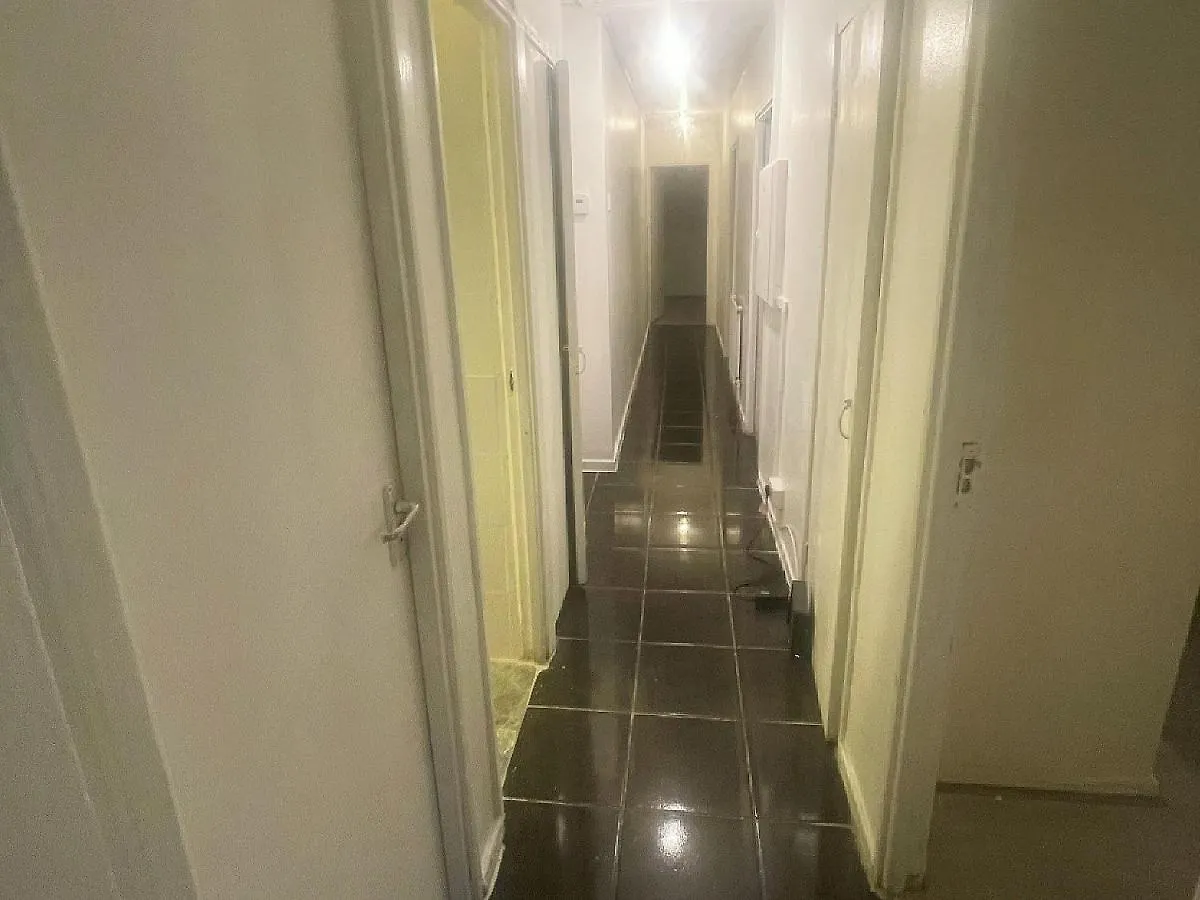 New! Xtra Large 4 Bedroom Up To 14 Guests London